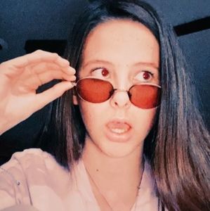 Meet your Posher, Macy